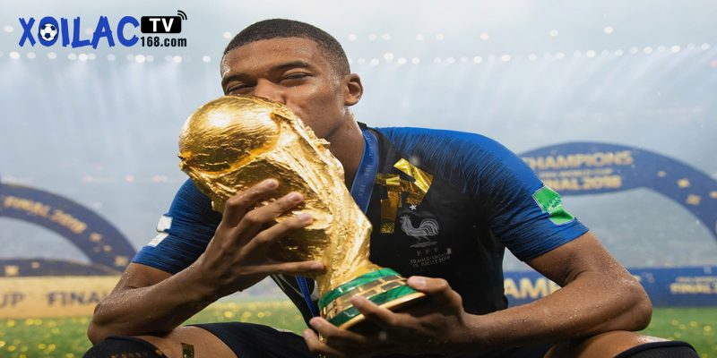 Dù mới 25 tuổi nhưng Mbappe đã là cái tên vĩ đại bậc nhất ĐTQG Pháp